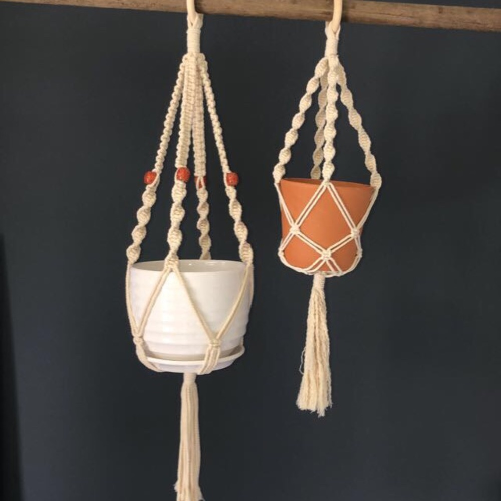 Set of 2 macrame plant hangers
